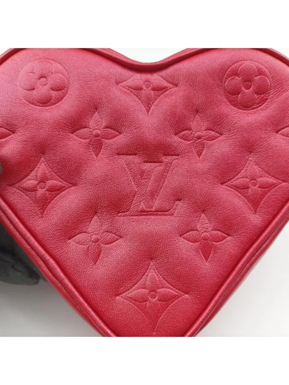 Louis Vuitton Heart on Chain Red Lambskin Shoulder